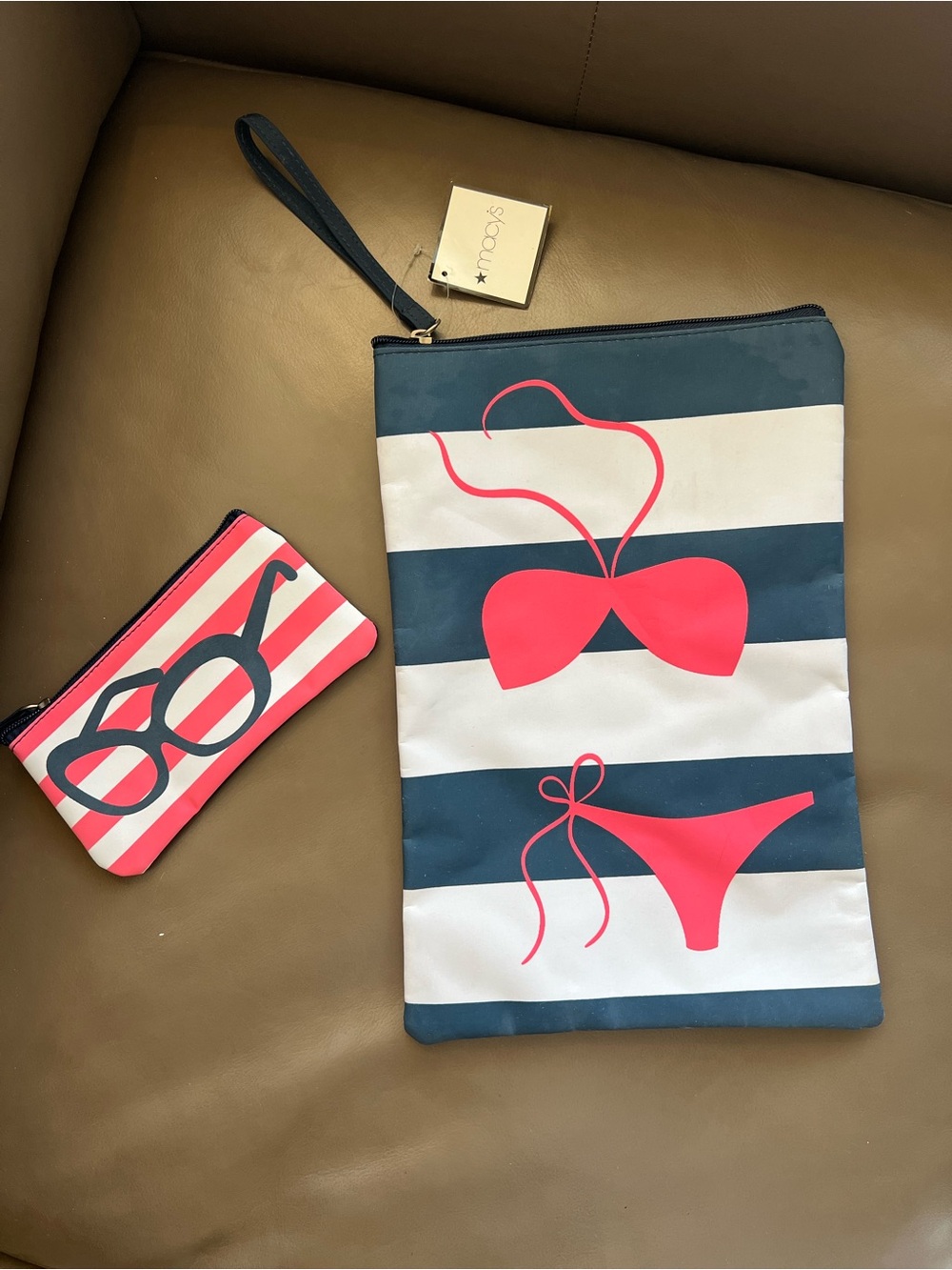 Macy's 2-Piece Bikini 👙 Wet Bag and Eyeglass 🕶️ Case Set